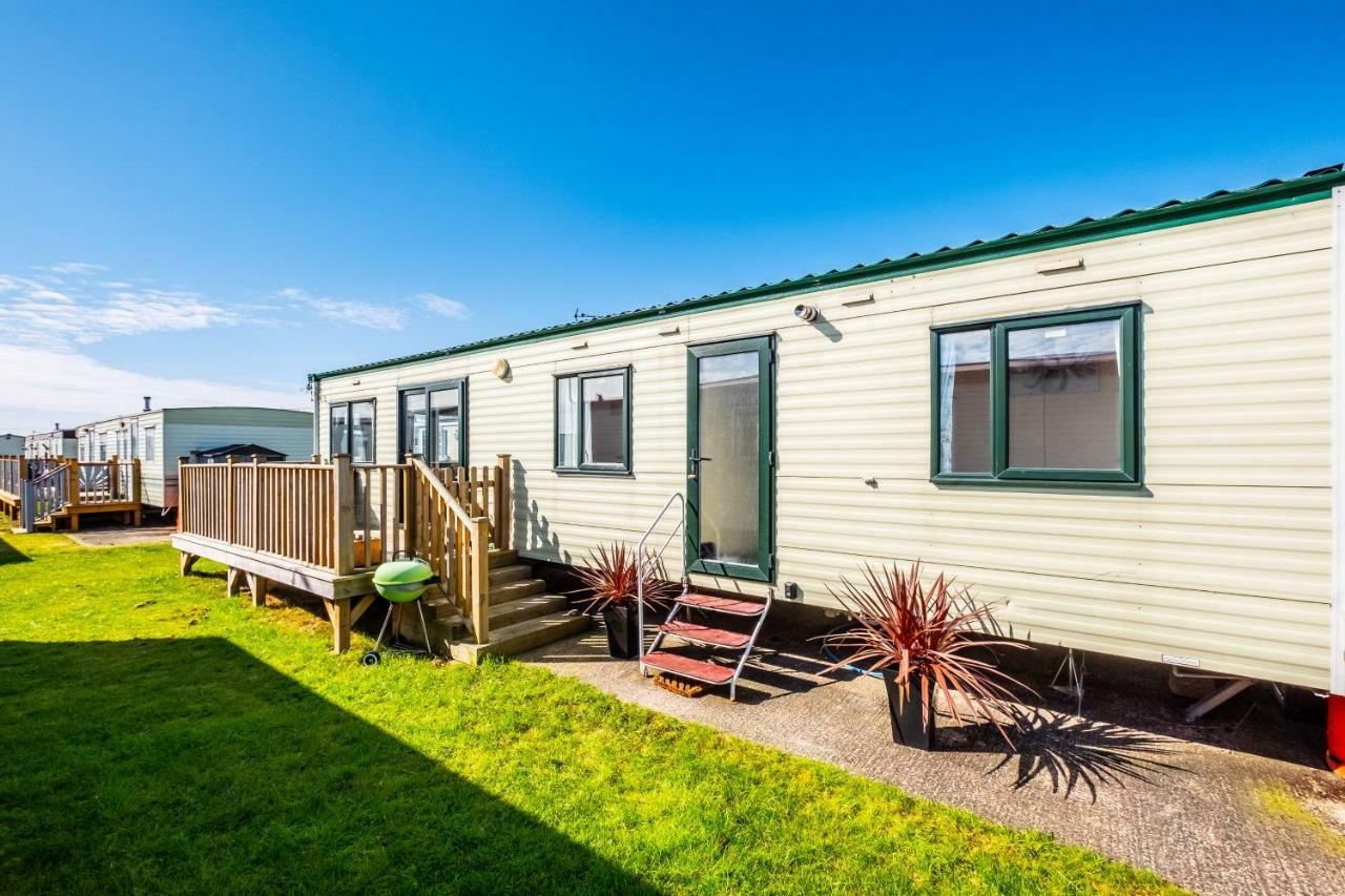 Caravan Beach Holiday Hotel Saint Osyth Екстериор снимка
